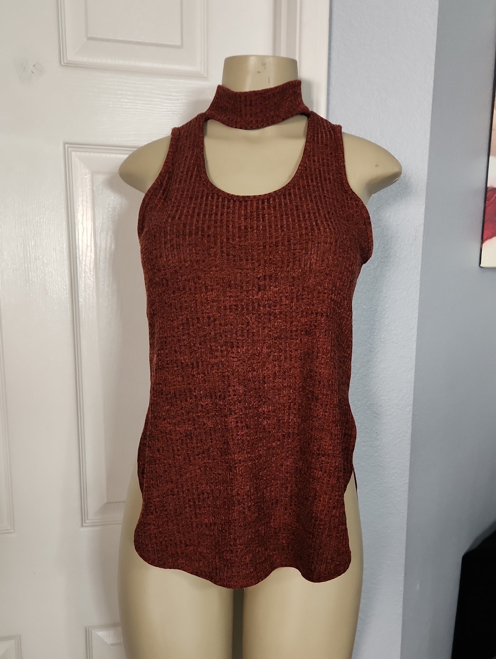 Tres Bien Rust Ribbed Mock Neck Tank stretch